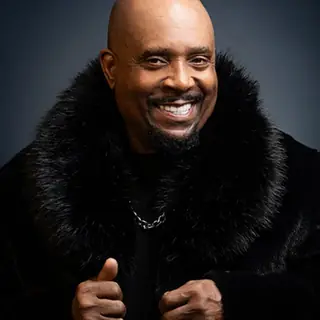 Arnez J
